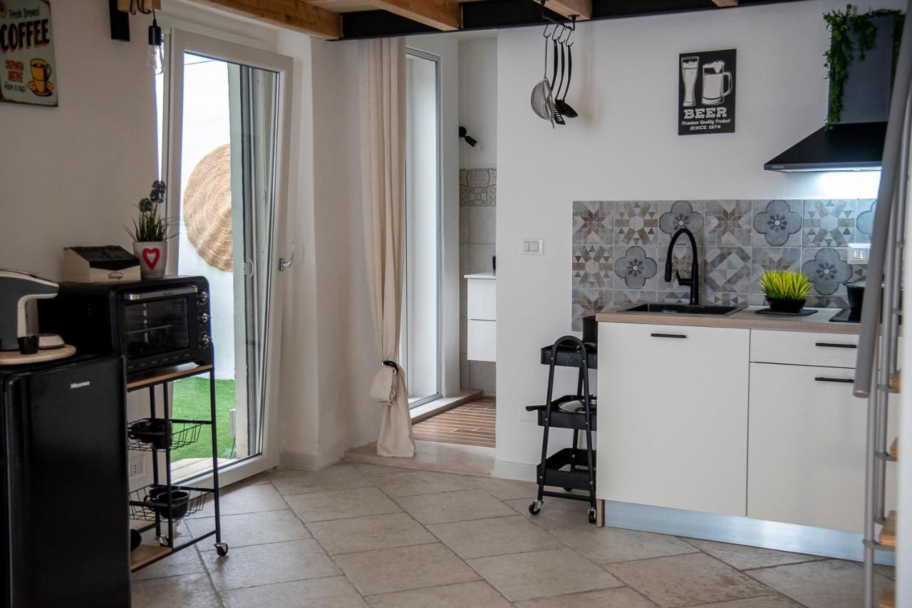 Asmara Exclusive "Loft Industrial" Apartment Бриндизи Екстериор снимка