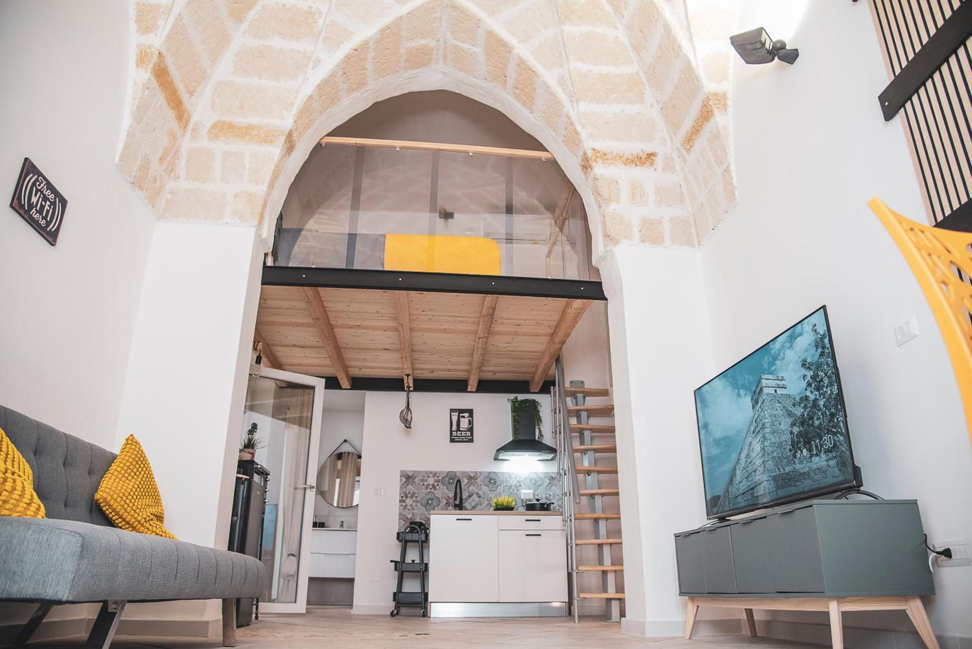 Asmara Exclusive "Loft Industrial" Apartment Бриндизи Екстериор снимка